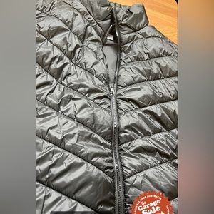 XL Mens Black Puffer Vest